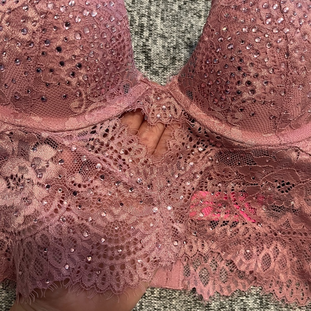 La Senza Lace Beyond Sexy Bra/Bralette - Picture 7 of 13